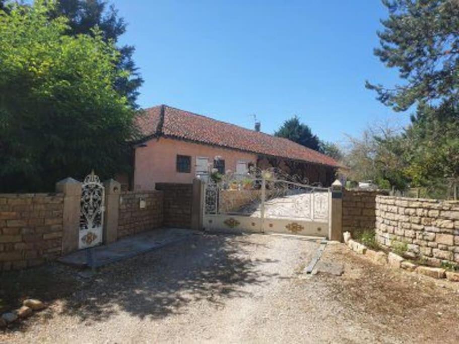 Studio3 Spacieux 1A4 Pers Marboz Exterior photo